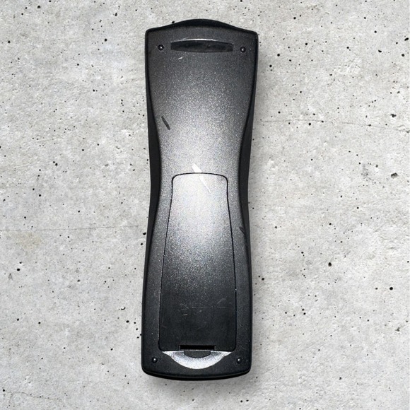 Philips Magnavox RC282422/04B Audio Remote Control‎ - Picture 2 of 3